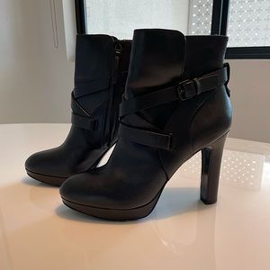 Vero Cuoio Black leather heeled boots